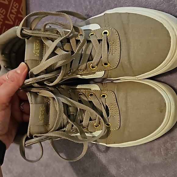 Hightop Vans - Picture 4 of 7